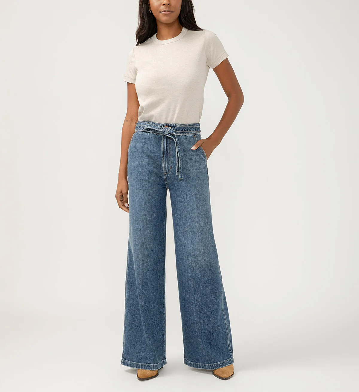 Ultra Wide Leg Belted Jeans