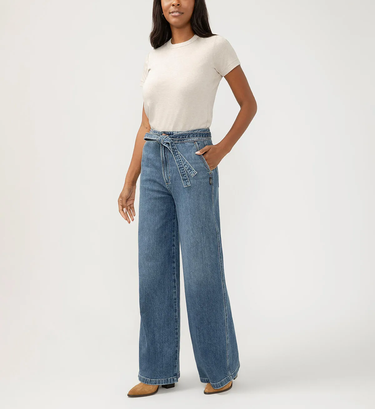 Ultra Wide Leg Belted Jeans